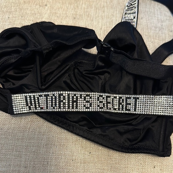 Victoria's Secret Black Bralette Deep V-neckline Seamless Rhinestone - XS - Picture 5 of 11